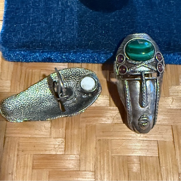 Vintage Silver and Green Earrings Ethnic Tribal African Mask Cabochon Clip On - Picture 4 of 6
